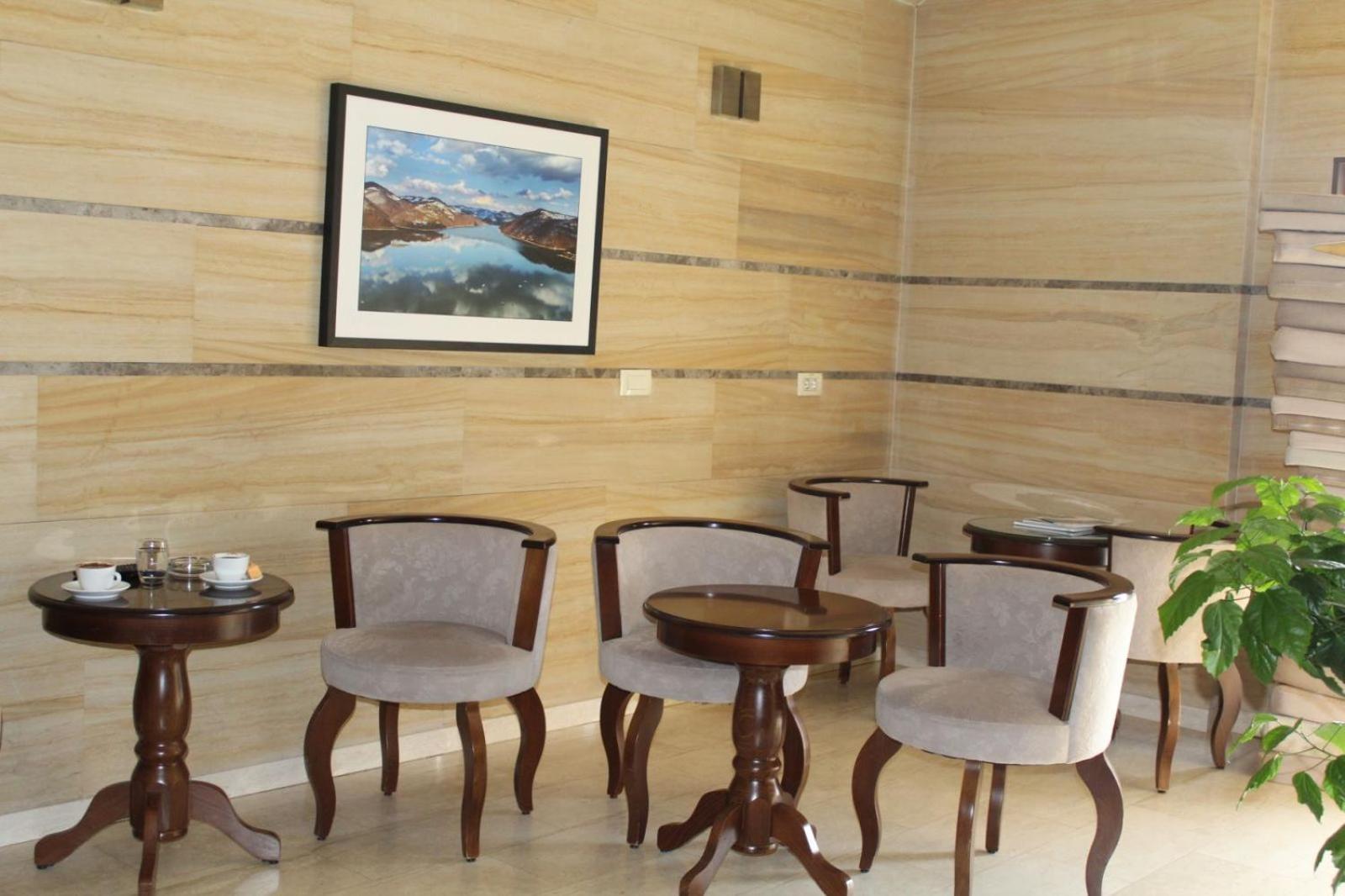 In Hotel Zlatar Ex Zlatarski Biseri Nova Varoš Екстериор снимка